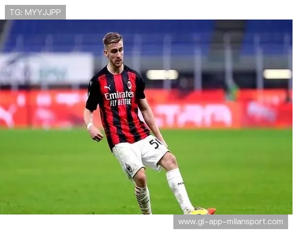 40岁魔笛全力拼搏 斜线狂奔超车22岁小将领衔意甲第一核心