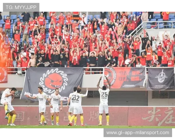 中超冠军梦碎蓉城誓在亚洲赛场奋起重塑信心再铸辉煌 中超冠军梦碎蓉城誓在亚洲赛场奋起重塑信心再铸辉煌