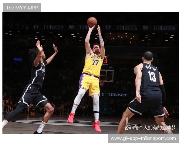 东契奇轰44分灰熊拼尽全力湖人惊险取胜暴露阵容隐患 东契奇轰44分灰熊拼尽全力湖人惊险取胜暴露阵容隐患