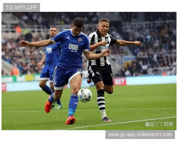 布伦特福德与纽卡斯尔联实力碰撞全面解析球队表现与战术布局 布伦特福德与纽卡斯尔联实力碰撞全面解析球队表现与战术布局