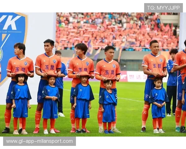 云南玉昆一脚直传差点撕开正中路线 云南玉昆一脚直传差点撕开正中路线