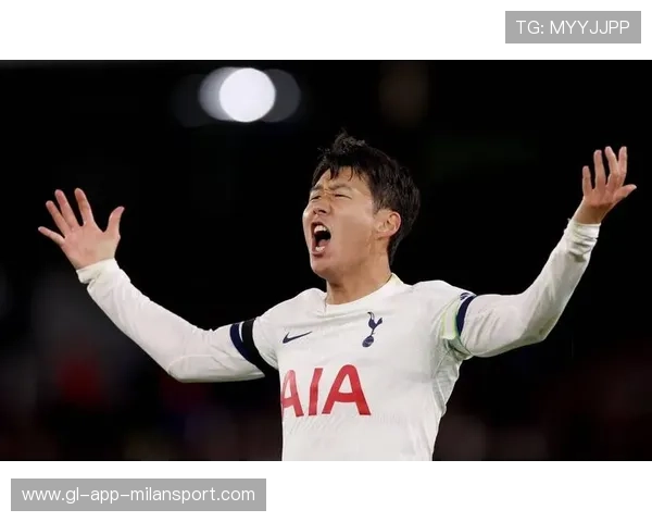 孙兴慜肋部插上接球直面门将,热刺攻势持续加强 孙兴慜肋部插上接球直面门将,热刺攻势持续加强