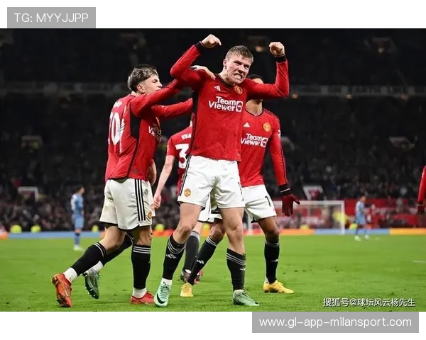 曼联内切打门势大力沉，拉什福德直挂网顶